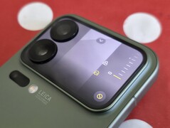 Xiaomi 17 Pro w recenzji. (Źródło zdjęcia: Marcus Herbrich)
