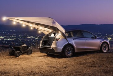 165 dolarów – osłona dachowa do Tesli Model Y z 2026 r.