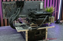 Minisforum BD770i i Nvidia GeForce RTX 4090