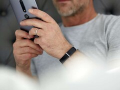 Ciśnieniomierz Aktiia G0 (na zdjęciu) jest również znany jako Hilo Band. (Źródło zdjęcia: Hilo)