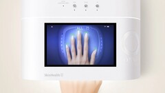 Dzięki wbudowanej kamerze i wyświetlaczowi można sprawdzić ułożenie dłoni i wystarczające oświetlenie.