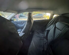Budżetowy Model Y nie będzie miał panoramicznego dachu. (Źródło zdjęcia: DriveGreenLiveGreen/X)