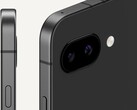 Pixel 9a w wariancie Obsidian z podwójnymi tylnymi kamerami. (Źródło zdjęcia: Google)