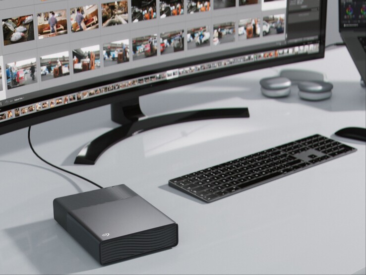 Zdjęcie promocyjne Seagate One Touch.