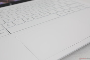 Ciasny panel dotykowy, nawet jak na 13-calową obudowę