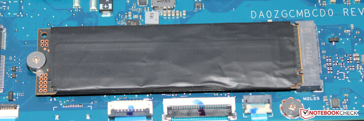 Dysk SSD PCI 4 służy jako dysk systemowy.