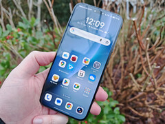 Honor Magic8 Pro (źródło obrazu: Daniel Schmidt)