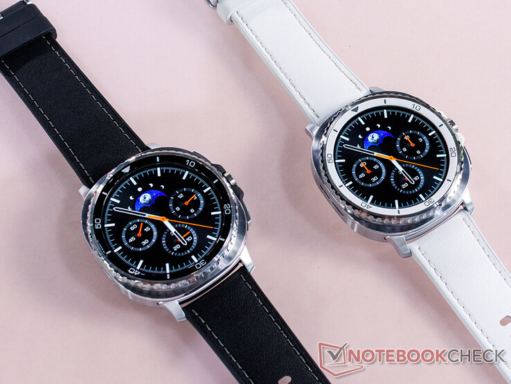 Samsung Galaxy Watch 8 jest dostępny w czarnej i białej wersji kolorystycznej (źródło obrazu: Notebookcheck)