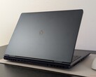 Alienware 16 Aurora może bardzo przypominać model 16X Aurora, ale istnieje kilka istotnych różnic (źródło obrazu: Notebookcheck)