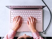 Urządzenie MacBook Neo Lock zostało zaprojektowane w celu utrudnienia kradzieży laptopa.