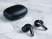 Xiaomi Buds 3T Pro (źródło obrazu: Amanz - Unsplash)
