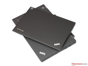 ThinkPad X1 Carbon (na górze) i ThinkPad T540p (pod nim)