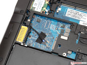 w środku nie ma złącza M.2 pod dysk SSD