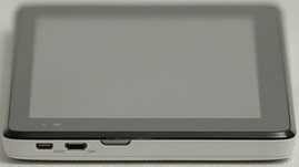lewy bok: micro HDMI (typ D), micro USB, głośnik