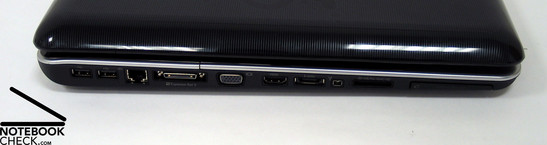 lewy bok: 2x USB, LAN, gniazdo stacji dokującej, VGA, HDMI, eSATA, FireWire, czytnik kart, ExpressCard