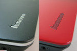 Lenovo ThinkPad Edge E125 (czarny) i Lenovo ThinkPad X121e (czerwony); proszę zwrócić uwagę na różne faktury wieka