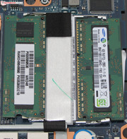 dwa gniazda pamięci RAM