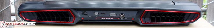 tył: otwory wentylacyjne, LAN, mini DisplayPort, USB 3.1 Gen.2 (i Thunderbolt 3), HDMI 1.4, gniazdo zasilania, otwory wentylacyjne