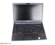 z bliska: Fujitsu LifeBook E544
