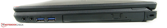 prawy bok: 2 gniazda audio, 2 USB 3.0, napęd optyczny (DVD)