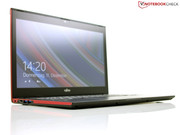 z bliska: Fujitsu LifeBook U574