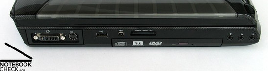 lewy bok: DVI-I, S-Video Out, USB, FireWire, czytnik kart, napęd optyczny, gniazda audio