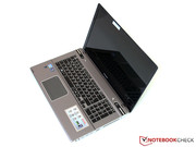 z bliska: Toshiba Satellite P875