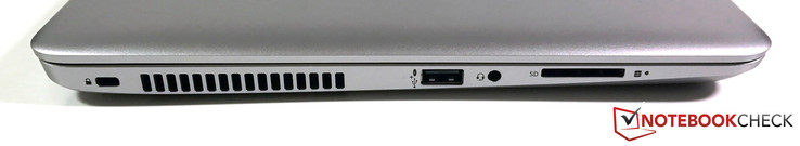 lewy bok: gniazdo linki zabezpieczającej, USB 2.0, gniazdo audio, czytnik kart pamięci