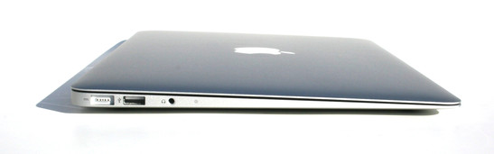 lewy bok: gniazdo zasilania MagSafe, USB 2.0, wyjście słuchawkowe, wejście mikrofonowe