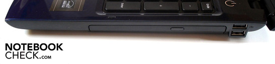 prawy bok: napęd optyczny, 2x USB