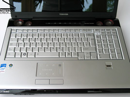 klawiatura w Toshiba Satellite X200