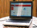 refleksy w Toshiba Satellite U200