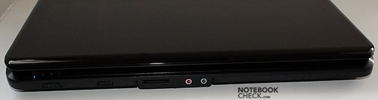 przód: wyłącznik WiFi, port podczerwieni, czytnik kart, wejście mikrofonowe, wyjście słuchawkowe