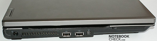 lewy bok: gniazdo zasilania, wylot wentylatora, 2x USB, FireWire, ExpressCard
