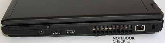 prawy bok: PCMCIA, FireWire, 2x USB, wylot wentylatora, LAN, blokada Kensingtona
