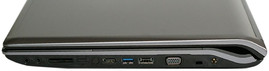 prawy bok: wyjście słuchwkowe (SPDIF), wejście mikrofonowe, czytnik kart, wyłącznik WiFi, zaślepka brakującego gniazda antenowego, HDMI, USB 3.0, eSATA/USB, VGA/D-Sub, blokada Kensingtona, gniazdo zasilania