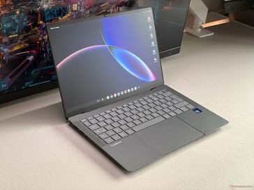 Asus Googlebook 14 z matowym panelem OLED