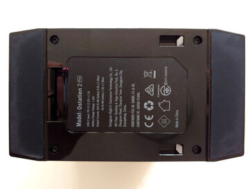 Dół (źródło obrazu: Notebookcheck)