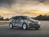 Ford Mustang Mach-E Rally czerpie inspirację z poprzednich pojazdów rajdowych Forda i stosuje je na platformie elektrycznej AWD. (Źródło zdjęcia: Ford)