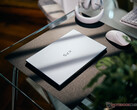 Model XPS 13 w wersji Panther Lake jest dostępny w wykończeniu Sky, pokazanym na zdjęciu.