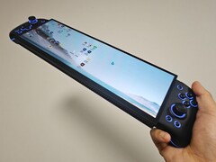 Ultraszeroki handheld DIY z systemem Windows. (Źródło zdjęcia: PureDIY via BiliBili)