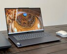 Debiut wydajności Intel Core Ultra 7 256V: Recenzja laptopa Lenovo Yoga Slim 7 15 Aura