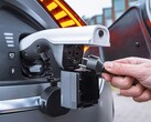 EV6 z V2L. Pojazdy elektryczne zapewniały zasilanie domów podczas przerw w dostawie prądu spowodowanych cyklonem Alfred w Australii (źródło zdjęcia: Kia)