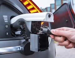 EV6 z V2L. Pojazdy elektryczne zapewniały zasilanie domów podczas przerw w dostawie prądu spowodowanych cyklonem Alfred w Australii (źródło zdjęcia: Kia)