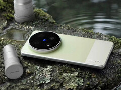 Vivo X300 Ultra w jednym z dwóch premierowych kolorów.