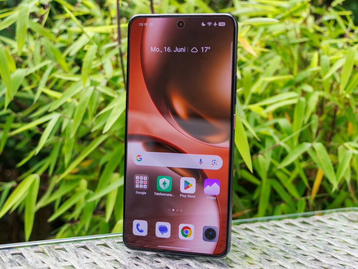 realme GT 7. (Źródło zdjęcia: Daniel Schmidt)