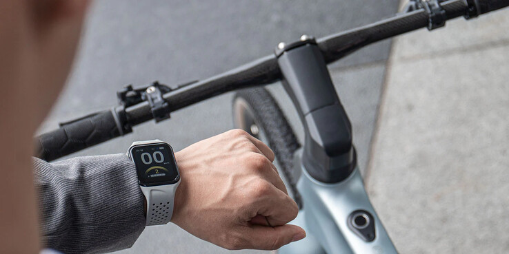 Zegarek Fiido Mate Watch może łączyć się z rowerem elektrycznym Air. (Źródło zdjęcia: Fiido)
