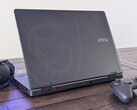 Potencjał Crosshair 18 HX do gier mógłby zostać znacznie zwiększony, gdyby MSI pozwoliło na opcje RTX 5070 Ti (źródło obrazu: Notebookcheck)
