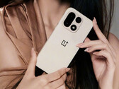 OnePlus 15 ma mieć podobno 8,1 mm grubości. Na zdjęciu: zdjęcie promocyjne telefonu. (Źródło zdjęcia: OnePlus)