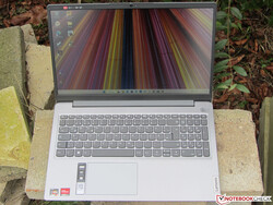 Lenovo IdeaPad 3 15ABA7 (82RN007LGE), dostarczony przez: